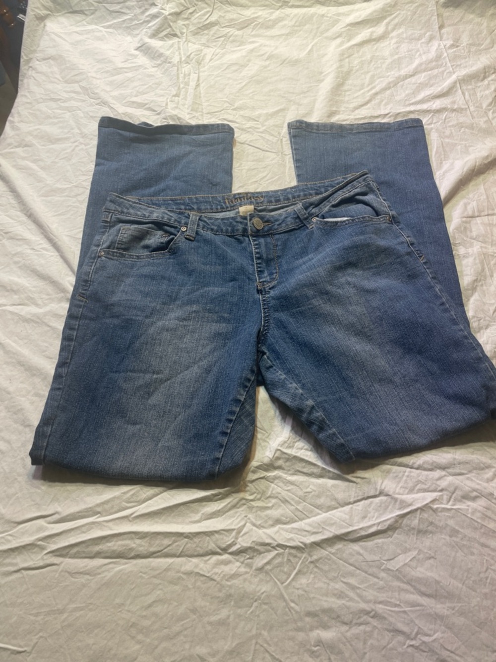 Women’s Boot-Cut Jeans in Faded Blue